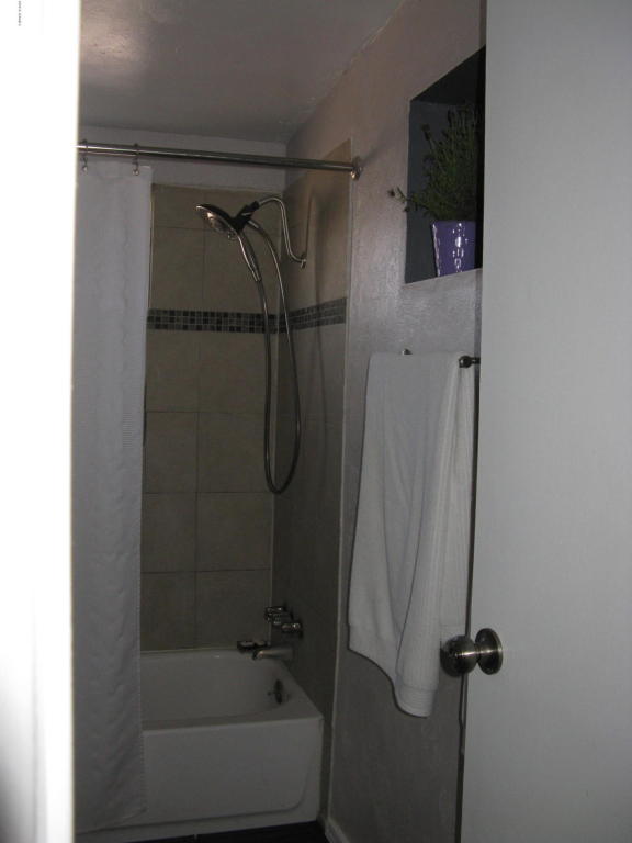 4458 E 28th St, Tucson, AZ 85711 photo 17