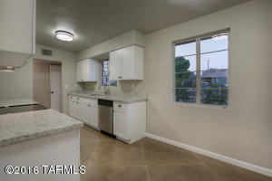 6025 E Timrod Pl, Tucson, AZ 85711 photo 8