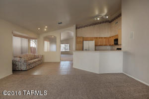 10258 E Watson Dr, Tucson, AZ 85730 photo 2