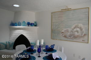 8945 E Maple Leaf Dr, Tucson, AZ 85710 photo 6