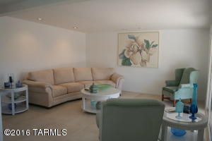 8945 E Maple Leaf Dr, Tucson, AZ 85710 photo 20