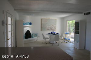 8945 E Maple Leaf Dr, Tucson, AZ 85710 photo 8