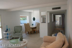 8945 E Maple Leaf Dr, Tucson, AZ 85710 photo 17