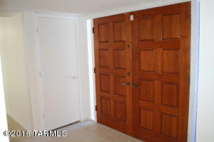 8945 E Maple Leaf Dr, Tucson, AZ 85710 photo 14