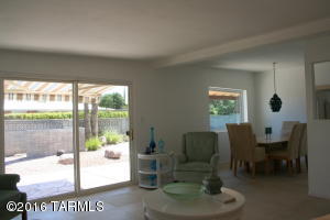 8945 E Maple Leaf Dr, Tucson, AZ 85710 photo 18