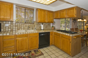 7539 E Hampton Pl, Tucson, AZ 85715 photo 8