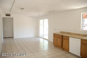 5575 E Fairmount St, Tucson, AZ 85712 photo 8