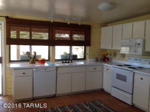 21 E Mediterranean Dr, Tucson, AZ 85704 photo 3
