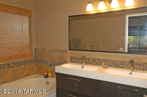 5273 W Eaglestone Loop, Tucson, AZ 85742 photo 8