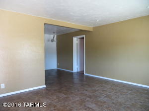 2720 E Beverly Dr, Tucson, AZ 85716 photo 4