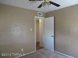 2720 E Beverly Dr, Tucson, AZ 85716 photo 13