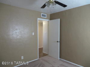 2720 E Beverly Dr, Tucson, AZ 85716 photo 23