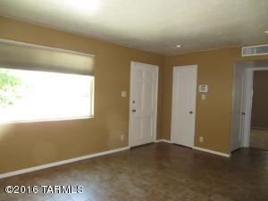 2720 E Beverly Dr, Tucson, AZ 85716 photo 3