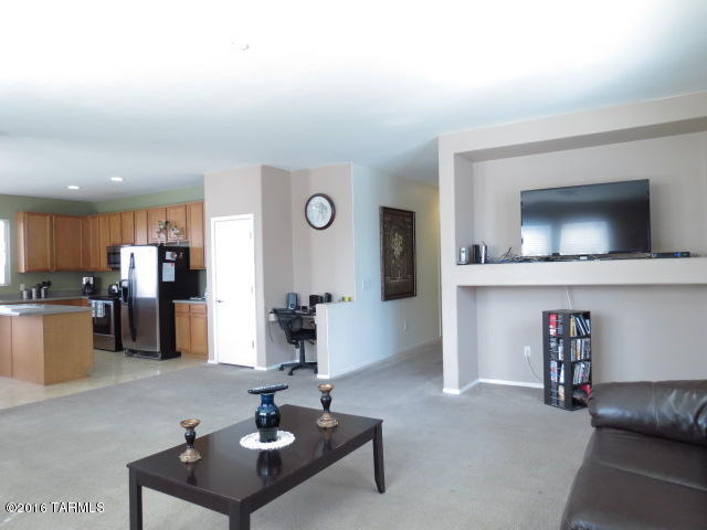 7042 S Beavertail Ln, Tucson, AZ 85756 photo 4