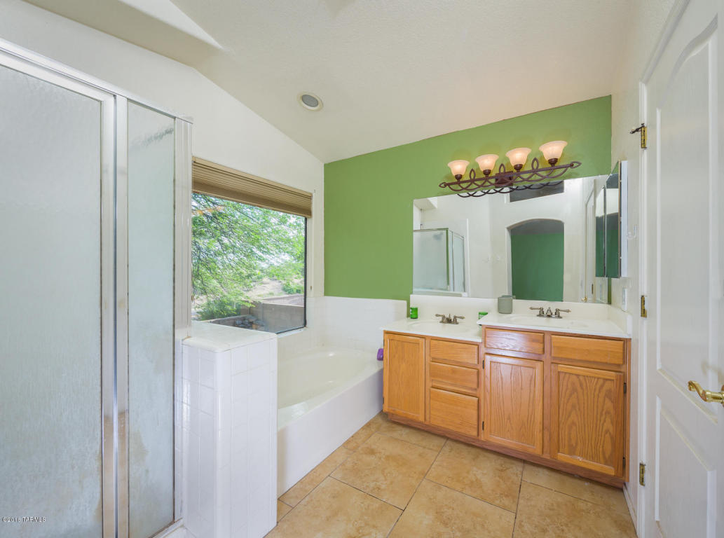 1580 E Grimaldi Pl, Tucson, AZ 85737 photo 9