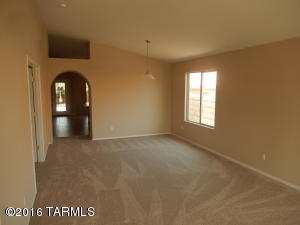 10207 E Buffaloberry Loop, Tucson, AZ 85748 photo 2