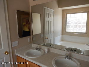 10207 E Buffaloberry Loop, Tucson, AZ 85748 photo 10