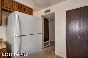2105 E Pinon Dr, Tucson, AZ 85706 photo 11