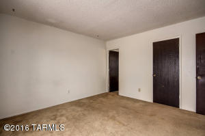 2105 E Pinon Dr, Tucson, AZ 85706 photo 21