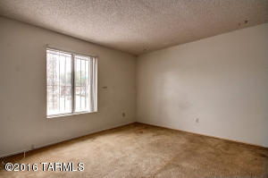 2105 E Pinon Dr, Tucson, AZ 85706 photo 20