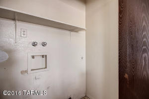 2105 E Pinon Dr, Tucson, AZ 85706 photo 13
