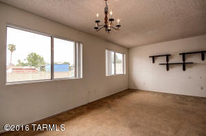 2105 E Pinon Dr, Tucson, AZ 85706 photo 8