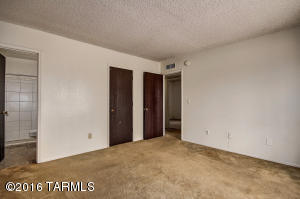 2105 E Pinon Dr, Tucson, AZ 85706 photo 22