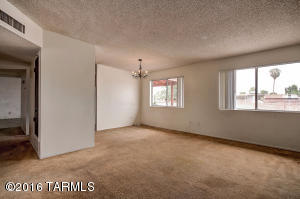 2105 E Pinon Dr, Tucson, AZ 85706 photo 3