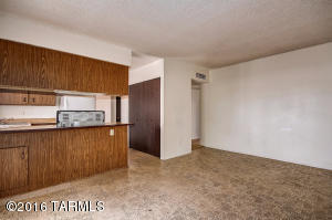 2105 E Pinon Dr, Tucson, AZ 85706 photo 16