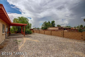 2105 E Pinon Dr, Tucson, AZ 85706 photo 25