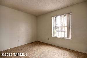 2105 E Pinon Dr, Tucson, AZ 85706 photo 18