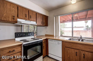 2105 E Pinon Dr, Tucson, AZ 85706 photo 9