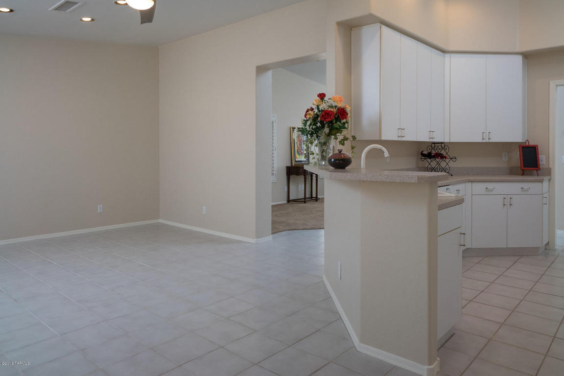 1490 E Tascal Loop, Tucson, AZ 85737 photo 3