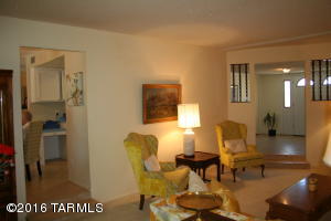 8925 E Maple Leaf Dr, Tucson, AZ 85710 photo 8