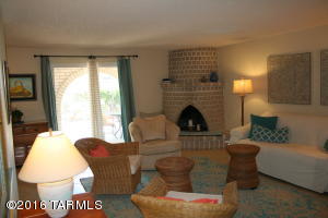 8925 E Maple Leaf Dr, Tucson, AZ 85710 photo 11
