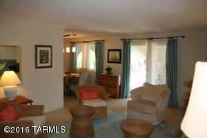 8925 E Maple Leaf Dr, Tucson, AZ 85710 photo 15