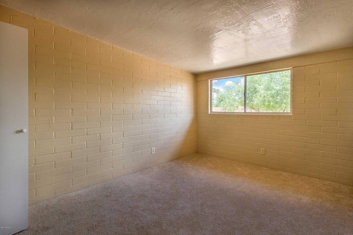 6949 E Casey Pl, Tucson, AZ 85730 photo 13