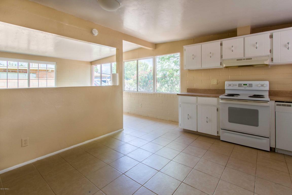6949 E Casey Pl, Tucson, AZ 85730 photo 11