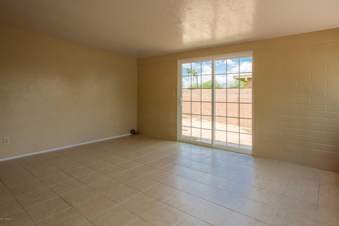 6949 E Casey Pl, Tucson, AZ 85730 photo 7