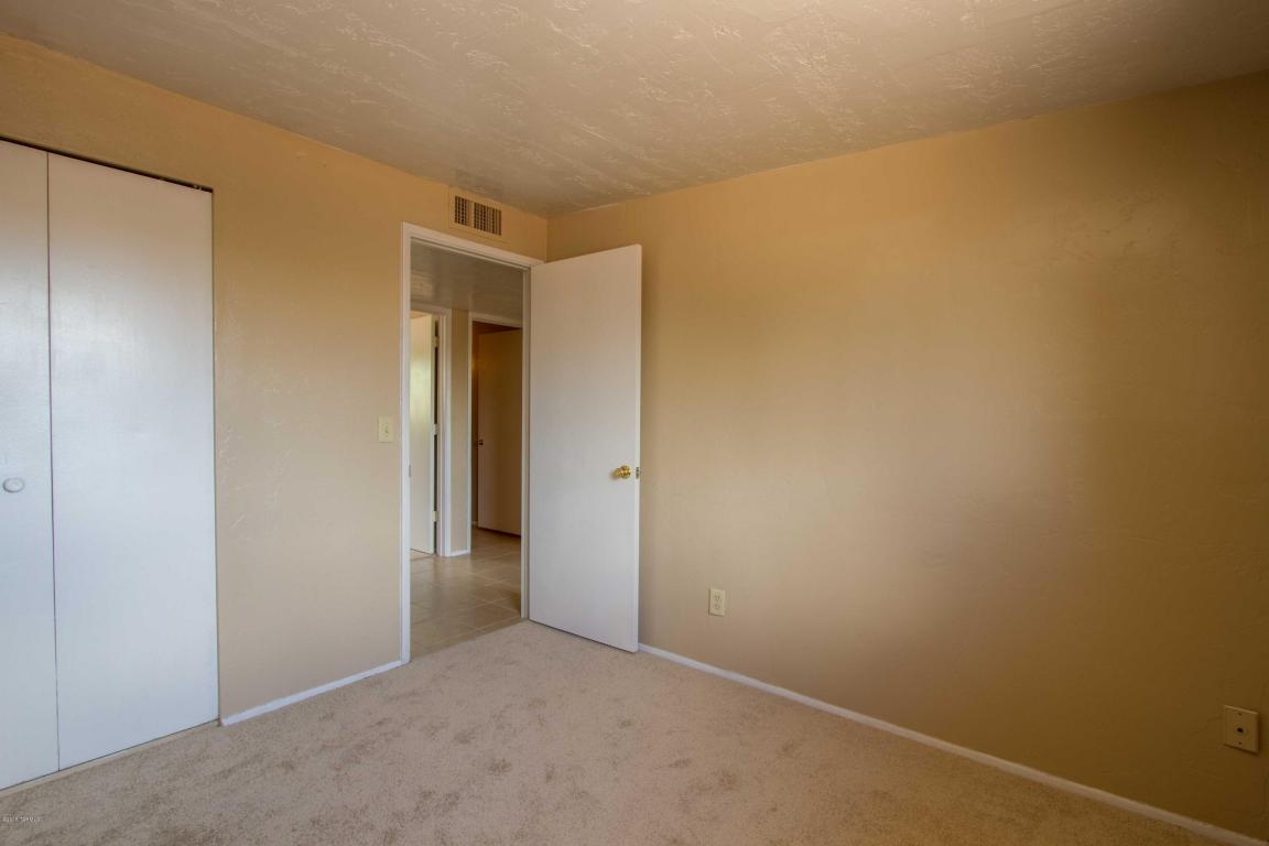 6949 E Casey Pl, Tucson, AZ 85730 photo 17