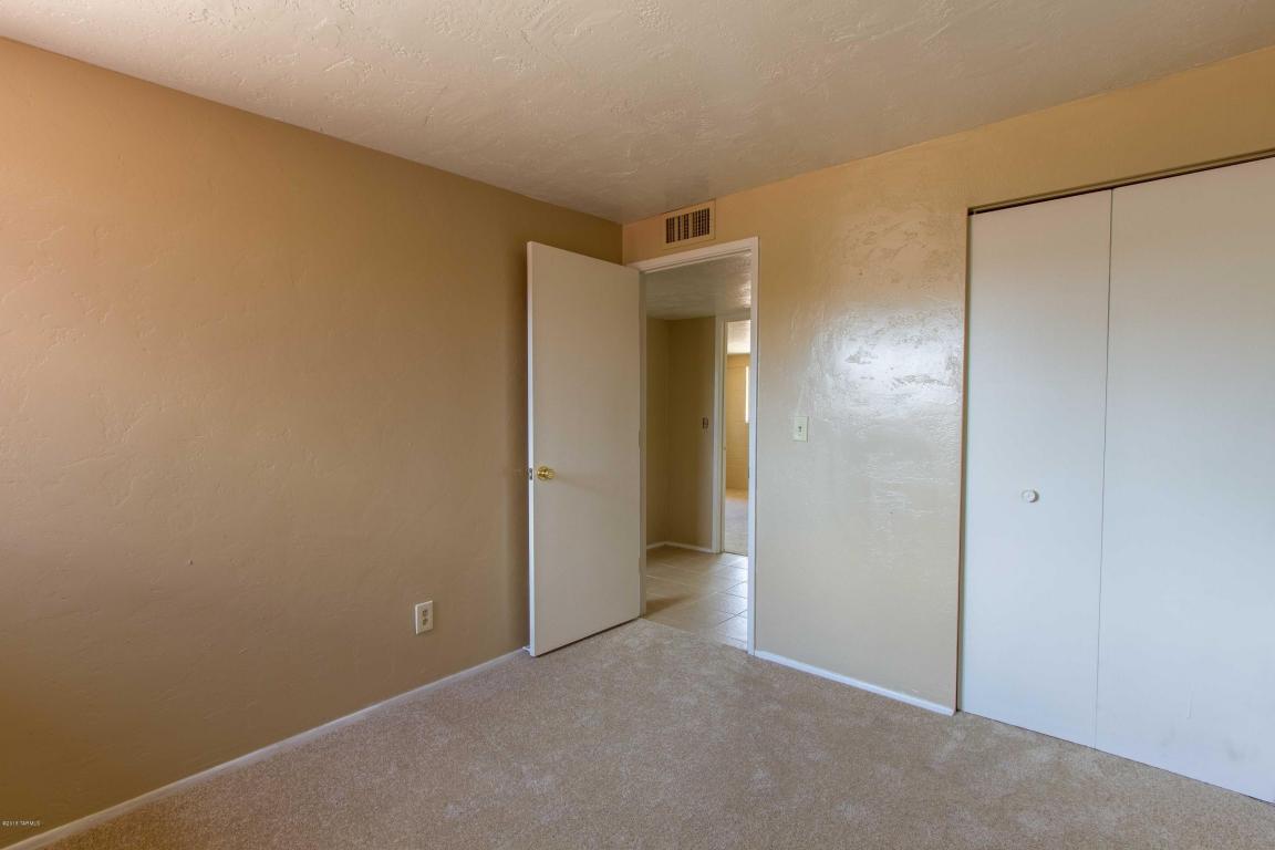 6949 E Casey Pl, Tucson, AZ 85730 photo 19
