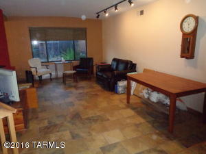 8532 E Kenyon Dr, Tucson, AZ 85710 photo 9