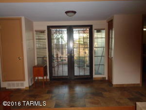 8532 E Kenyon Dr, Tucson, AZ 85710 photo 7