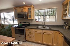 9342 E 33rd St, Tucson, AZ 85710 photo 5