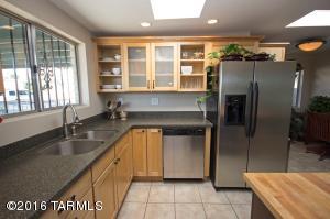 9342 E 33rd St, Tucson, AZ 85710 photo 6