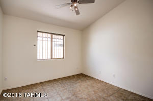 10528 E Feltleaf Willow Trl, Tucson, AZ 85747 photo 18