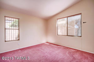 10528 E Feltleaf Willow Trl, Tucson, AZ 85747 photo 13