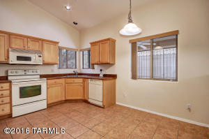 10528 E Feltleaf Willow Trl, Tucson, AZ 85747 photo 10