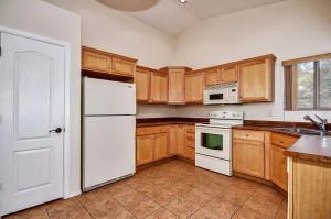 10528 E Feltleaf Willow Trl, Tucson, AZ 85747 photo 9