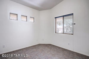 10528 E Feltleaf Willow Trl, Tucson, AZ 85747 photo 17